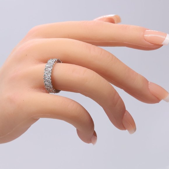 Silver Ring with CZ Stones. - Picture 2 of 4